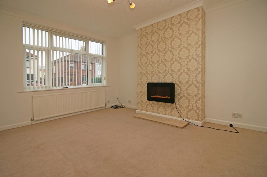 Gretna Crescent, ThorntonCleveleys... 3 bed semidetached house £125,000