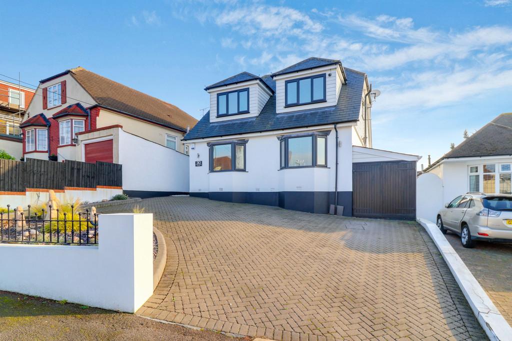 Queens Road, South Benfleet 4 bed detached house £650,000