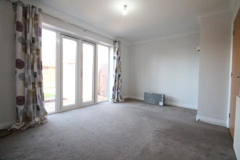 3 bedroom semi-detached house to rent, Merchants Court, Crewe