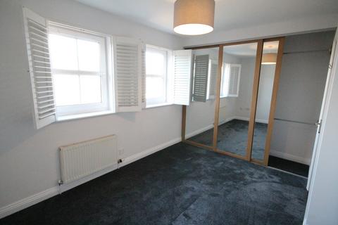 3 bedroom semi-detached house to rent, Merchants Court, Crewe
