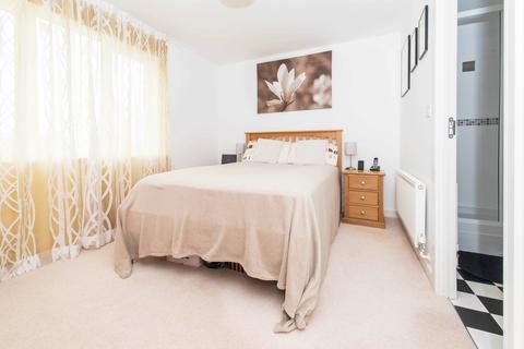 53 Heron Way, Wallington, SM6 9DX
