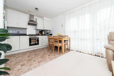 53 Heron Way, Wallington, SM6 9DX