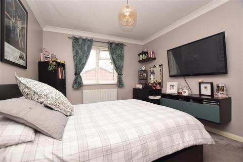 2 Conifer Gardens, Sutton, SM1 3JT