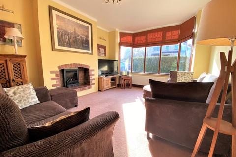 118 Airedale Road, Sheffield, S6 4AW