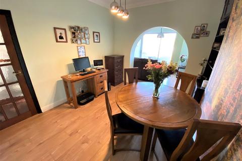 118 Airedale Road, Sheffield, S6 4AW