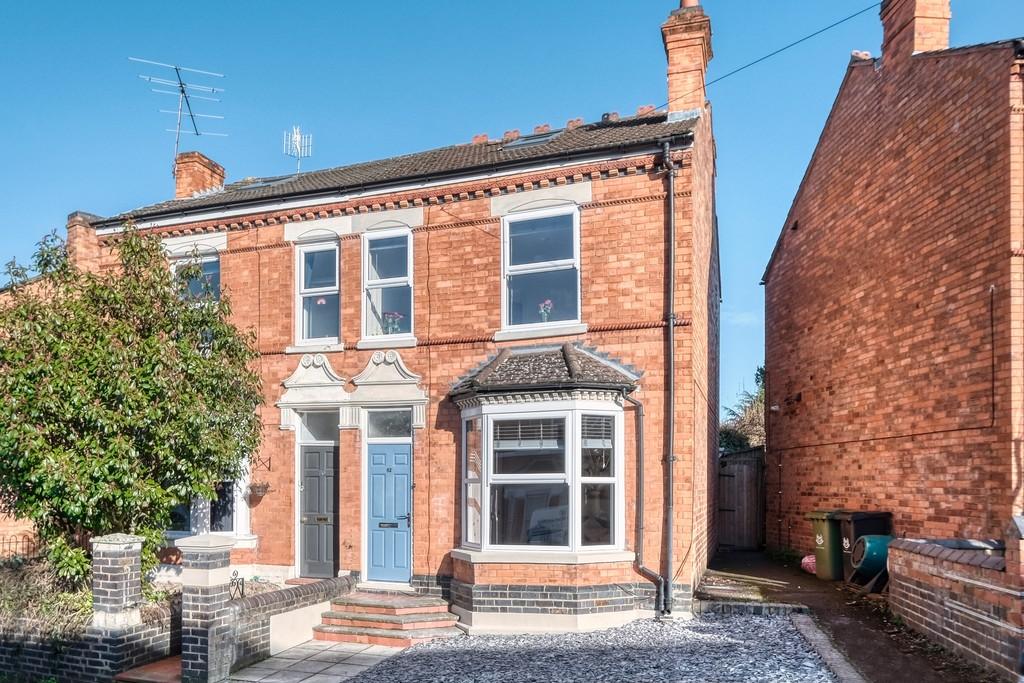 Woolhope Road, Worcester, WR5 2AS 4 bed end of terrace house £290,000