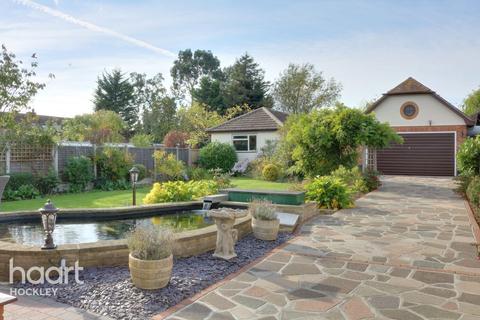 4 Hillside Avenue, Hockley, SS5 4NN