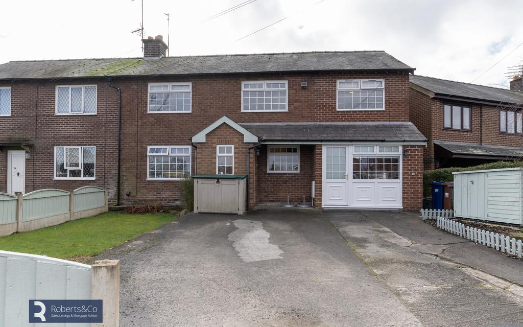 Back Lane, Longton 5 bed semidetached house £235,000