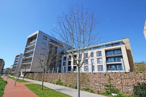 2 bedroom apartment to rent, Breakwater House, Prospect Place, Cardiff Bay