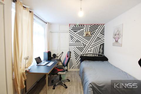 2 bedroom maisonette to rent, Westridge Road, Southampton