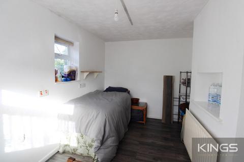 2 bedroom maisonette to rent, Westridge Road, Southampton