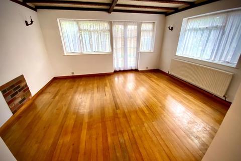 4 Sandringham Drive, Ashford, TW15 3JQ