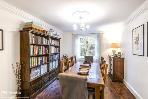 84 Cliddesden Road, Basingstoke, RG21 3ER