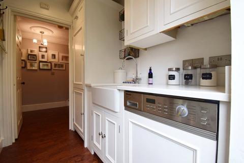 84 Cliddesden Road, Basingstoke, RG21 3ER