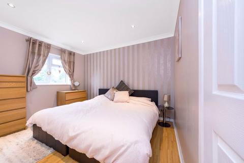 30 Taylors Close, Sidcup, DA14 6TL