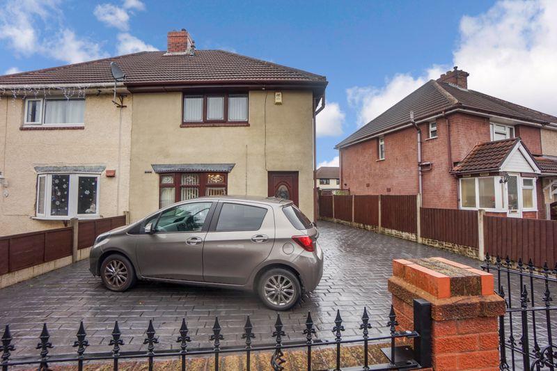 Kennedy Crescent, Wednesbury 3 bed semidetached house £160,000