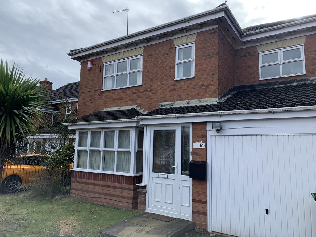 Weston Drive, Bilston, Wolverhampton W14 4 bed detached house £895
