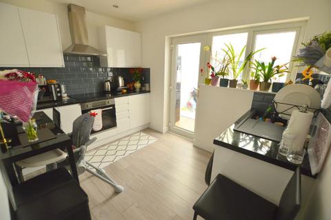 15 Briar Close, Luton, LU2 8EA