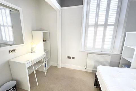 1 bedroom in a flat share to rent, Rectory Road, Gateshead NE8