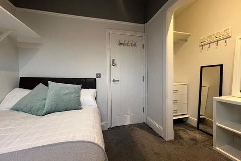 1 bedroom in a flat share to rent, Rectory Road, Gateshead NE8