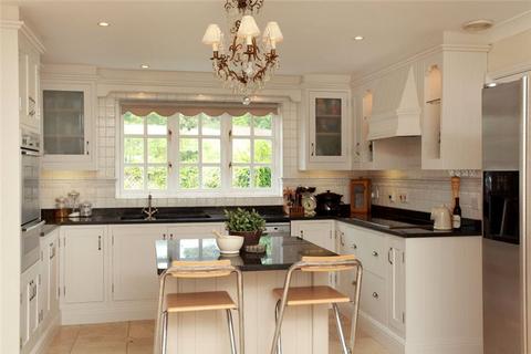 5 bedroom detached house to rent, Basted Lane, Crouch, Sevenoaks, TN15