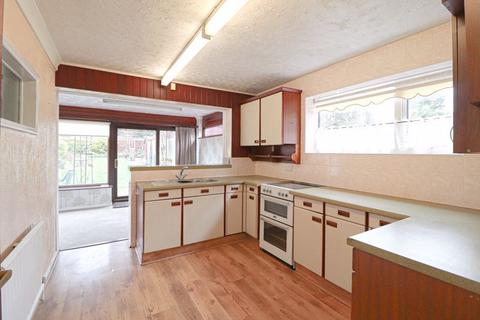3 bedroom bungalow to rent, Downer Road, Benfleet