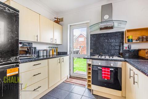 10 Chelsworth Drive, Romford, RM3 0ES