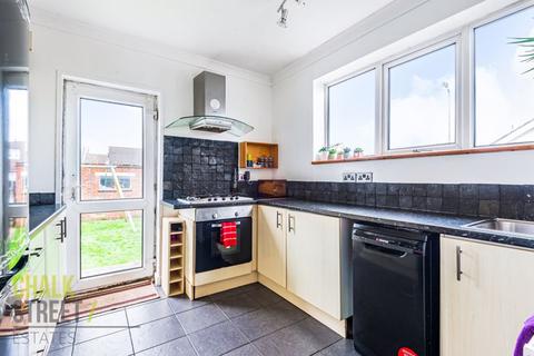 10 Chelsworth Drive, Romford, RM3 0ES