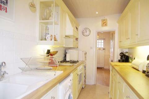 3 bedroom terraced house to rent - Tudor Drive, North Kingston, KT2