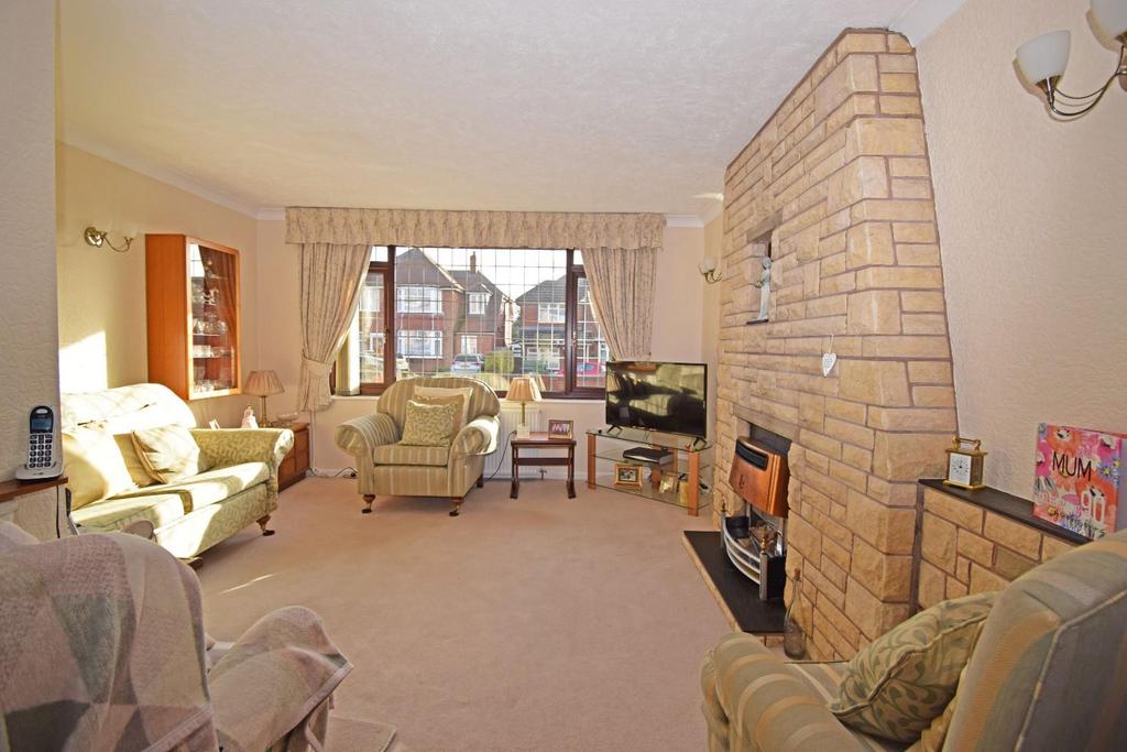 5 Hazelton Road, Marlbrook... 3 bed detached house £350,000