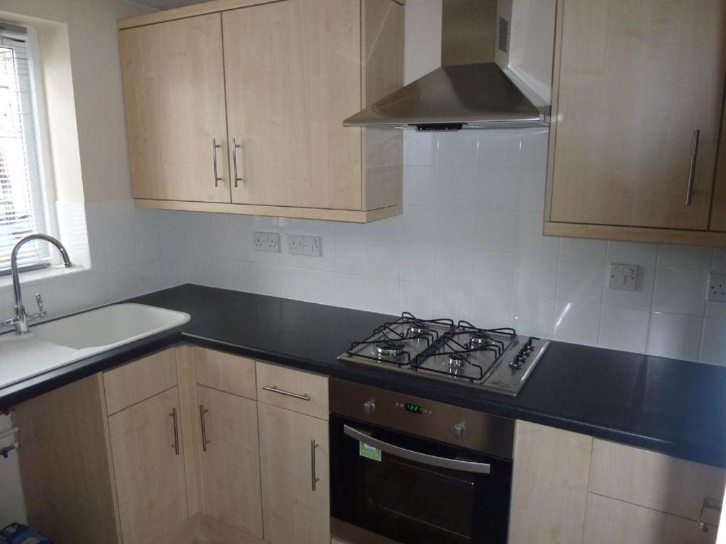 Richardson Drive, Wollaston, Stourbridge 2 bed townhouse £675 pcm (£156 pw)