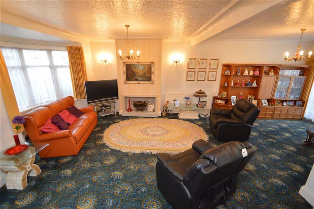 Redbridge Lane East, Redbridge, Essex, IG4 4 bed semidetached house