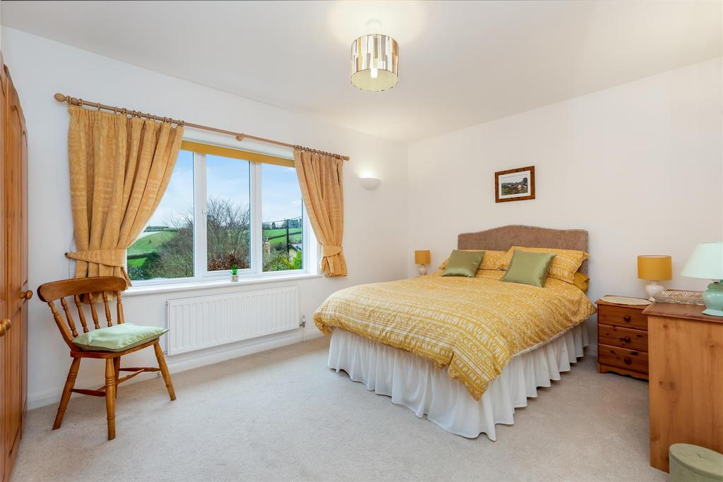 A 13 - Netherton, Redland Lodge - 210211.jpg