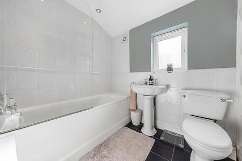 4a Wingford Road, London, SW2 4DS