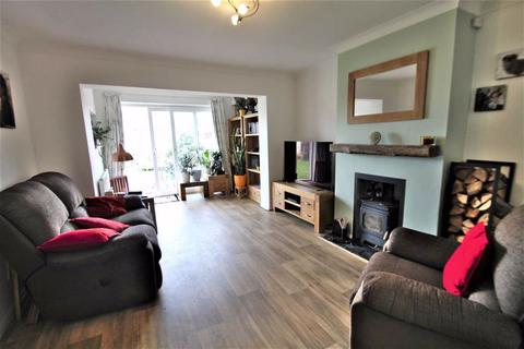 25 Nursery Road, Meopham, Gravesend, DA13 0NE