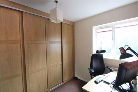 25 Nursery Road, Meopham, Gravesend, DA13 0NE