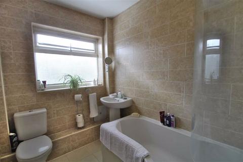 25 Nursery Road, Meopham, Gravesend, DA13 0NE