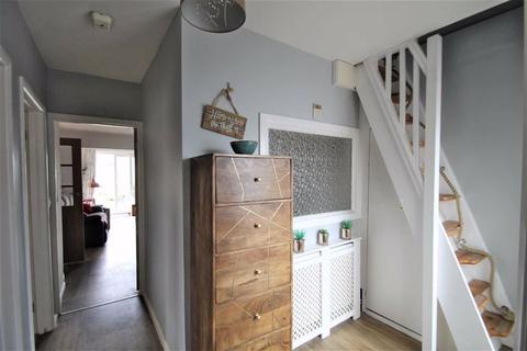 25 Nursery Road, Meopham, Gravesend, DA13 0NE