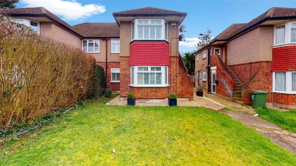 Byron Road, Wembley 2 bed property £325,000
