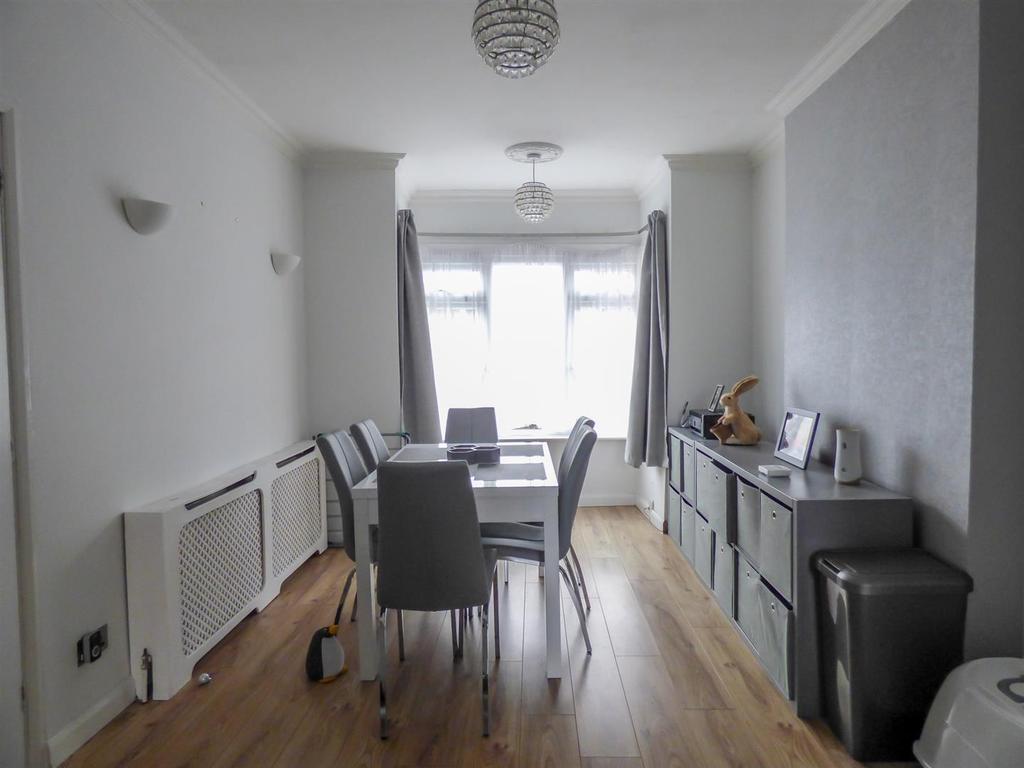 Lower Higham Road, Chalk, Gravesend 3 bed end of terrace house £280,000
