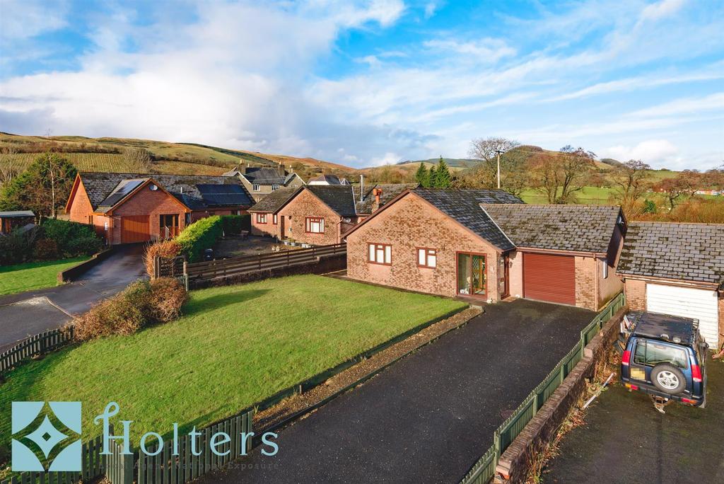 Erw Haf, Llanwrtyd Wells 3 bed detached bungalow £195,000