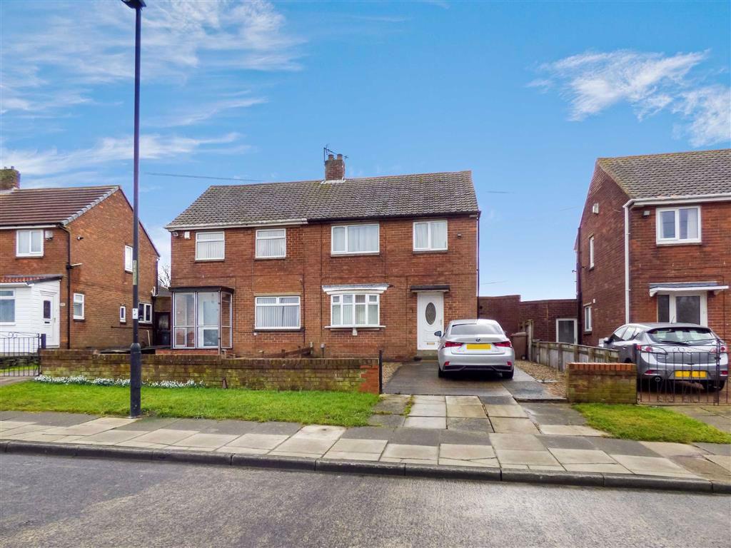 Brenkley Avenue, Shiremoor 3 bed semidetached house to rent £665 pcm