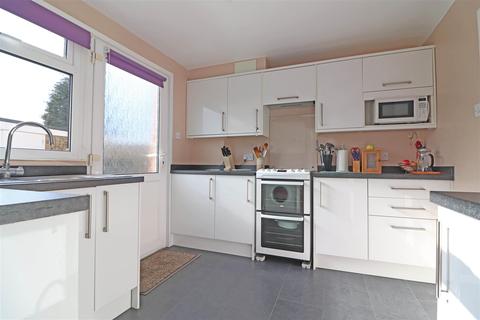 29 Atherfield Road, Reigate, RH2 7PR