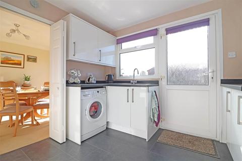 29 Atherfield Road, Reigate, RH2 7PR