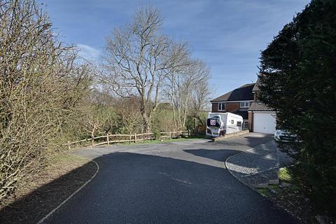 35 Amanda Close, Bexhill-on-sea, TN40 2TB