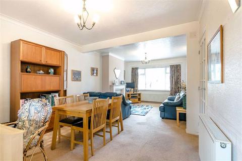 4 Avenue Close, Harrogate, HG2 7LJ