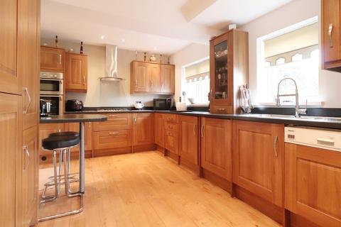 16 Plaxtol Road, Erith, DA8 1NL