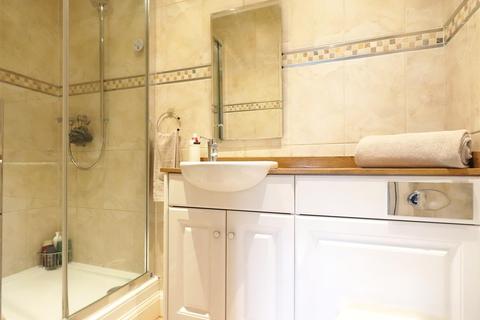 16 Plaxtol Road, Erith, DA8 1NL