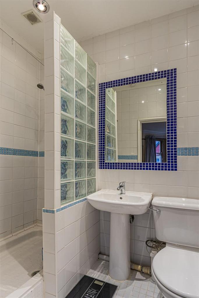 Llwyn-Y-Grant Terrace 9-18.jpg