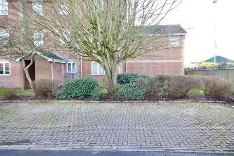 67 Farriers Close, Swindon, SN1 2QX